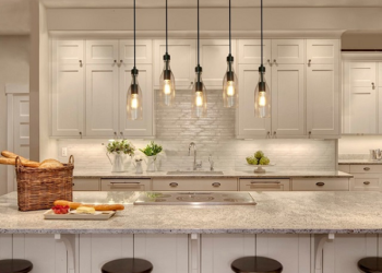 Cách bố trí đèn phòng bếp lung linh và ấm cúng